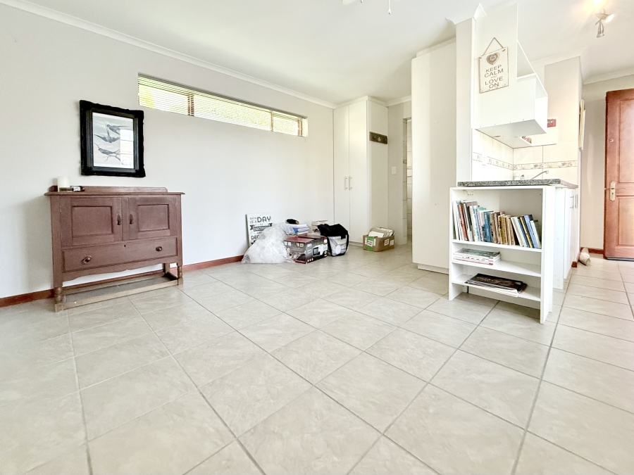 3 Bedroom Property for Sale in Sandbaai Western Cape